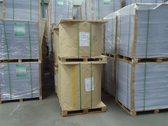 Woodfree Uncoated Offset Paper in Roll/Sheet/Ream